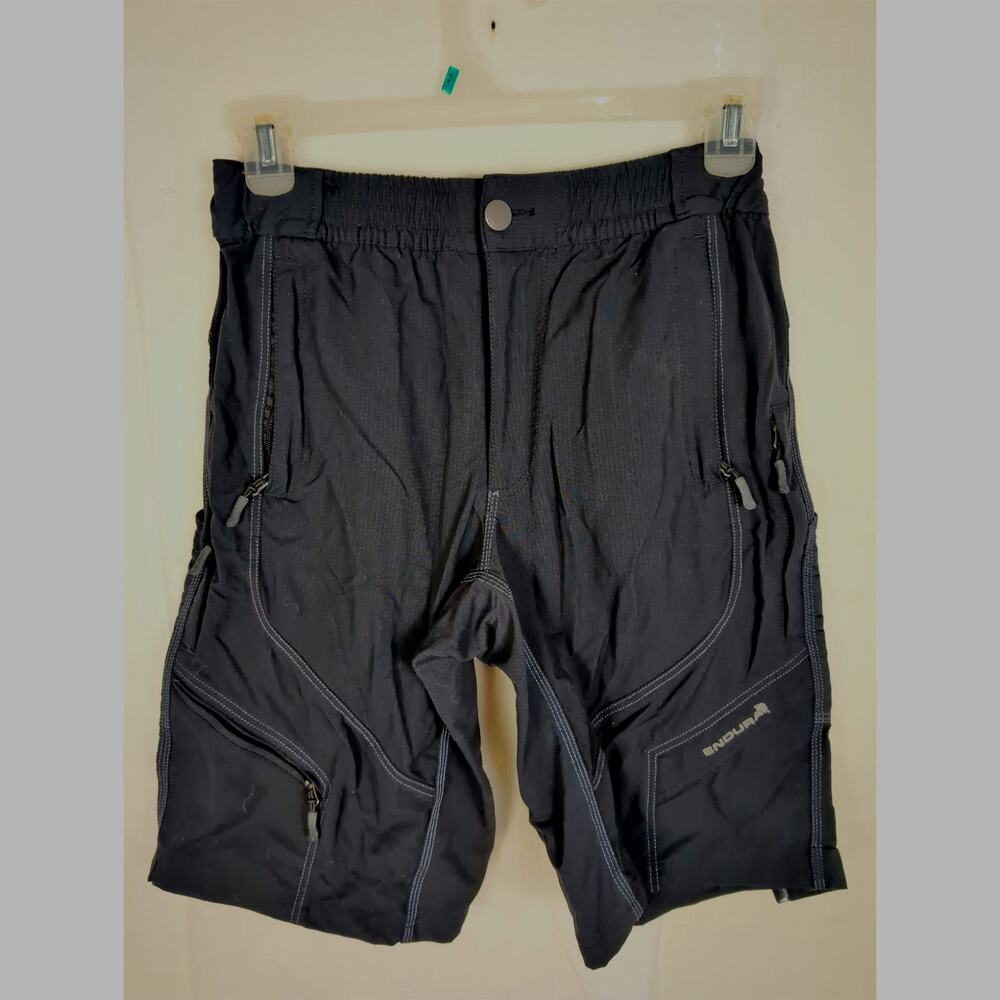 Endura black biking shorts Size Med Nylon Active Cycling Outdoors Gorpcore